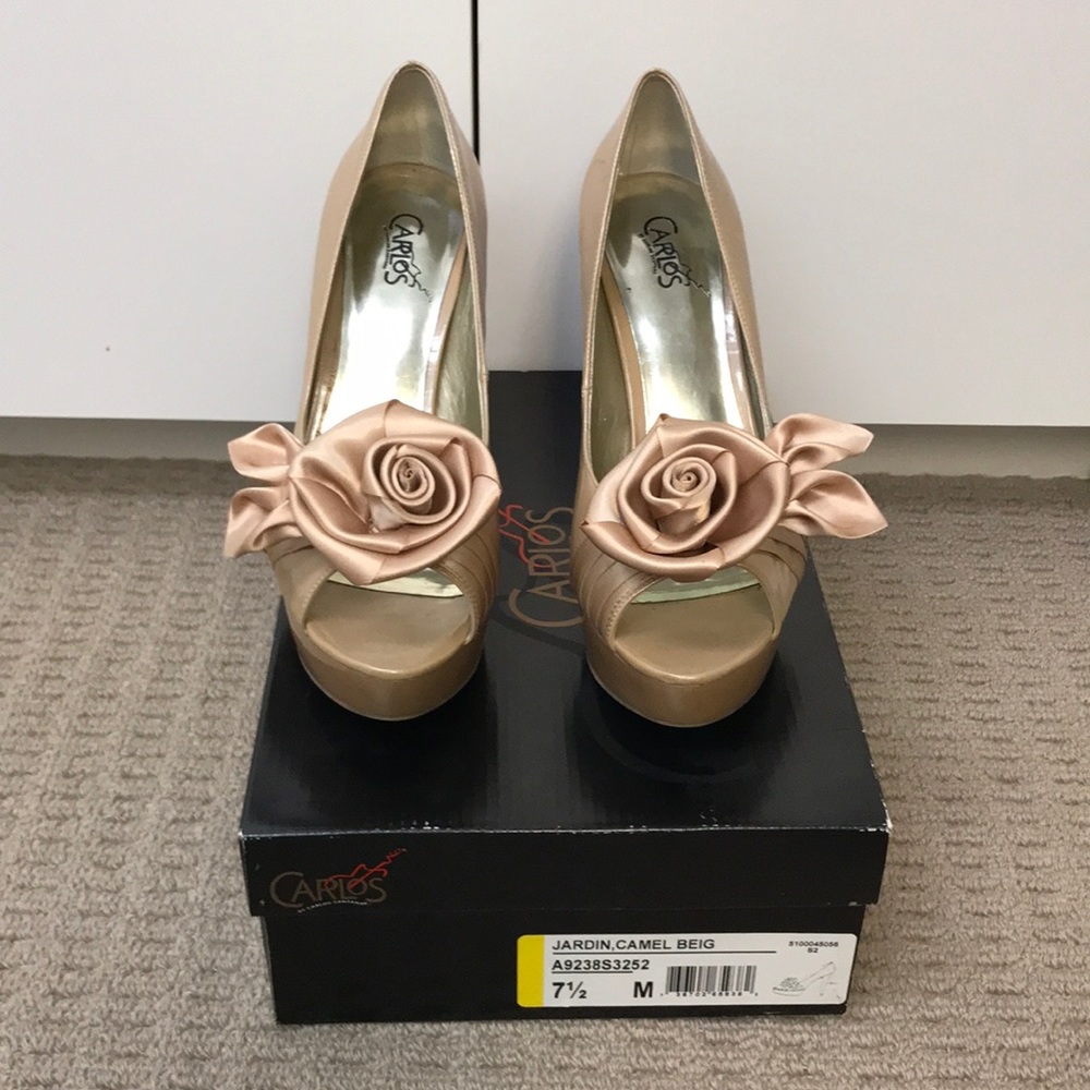 Carlos Santana nude peep toe stilettos